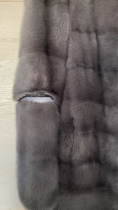 Продам норковую шубу