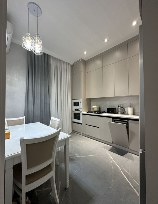 Дурмень Кибрайский район. Таунхаус 3 уровня. 250м²