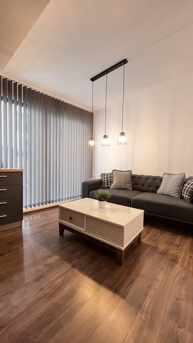 Дава се под наем Тристаен апартамент в Варна, Център - 70 кв.м за 800 € - Снимка #2