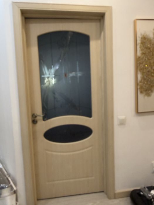 Продаю б:/у двери 8 шт