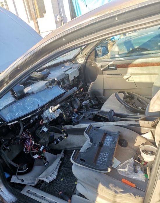 Автоэлектрик с инструментом приеду