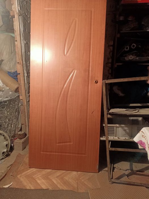 Двери межкомнатные бу