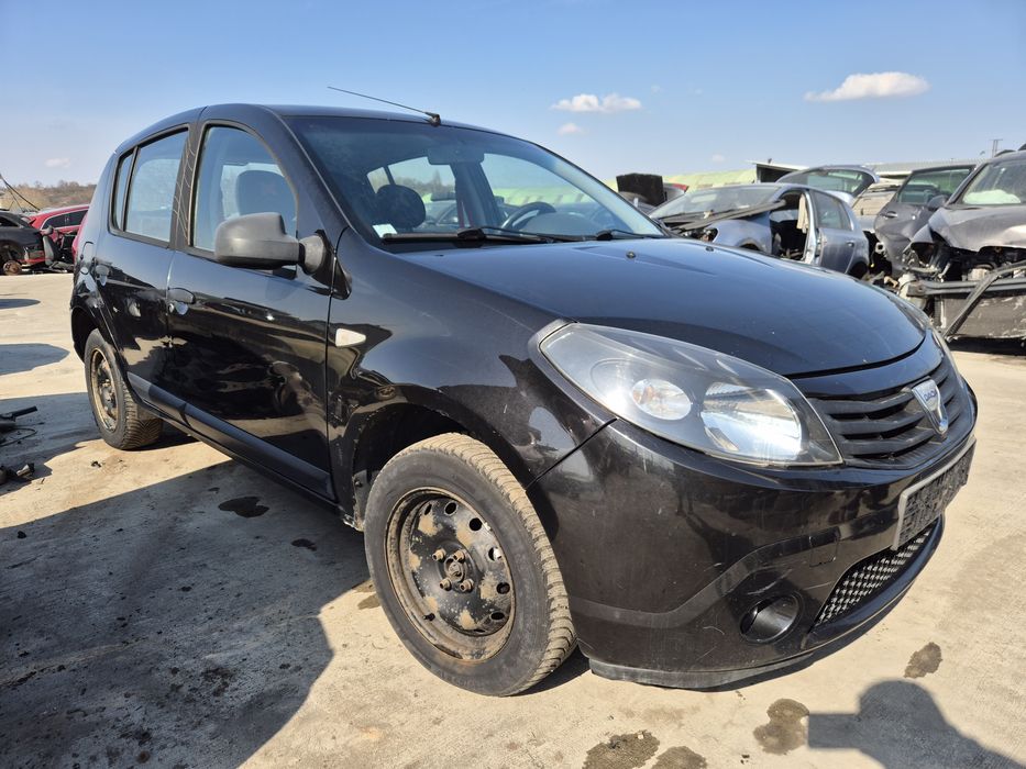 Dezmembram  Dacia Sandero 2010 1.2 16v Manual D4F