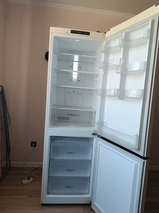 Продам холодильник LG