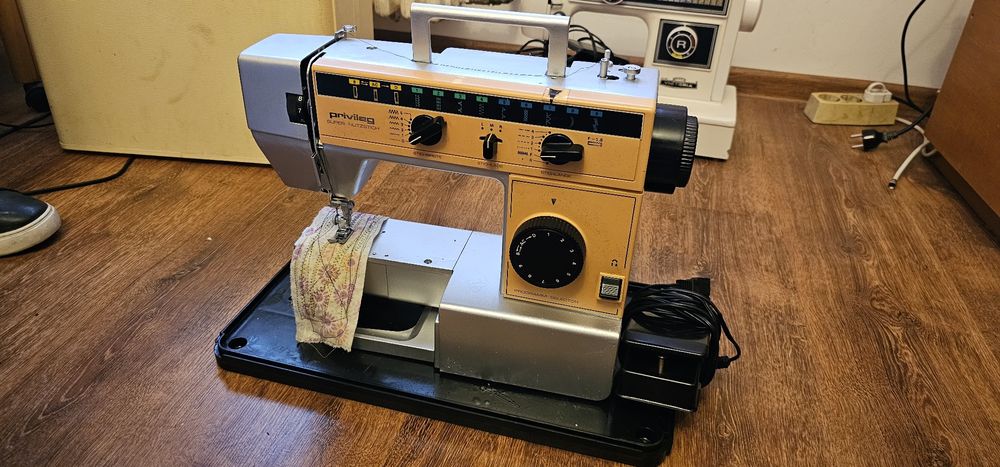 Masina de cusut  Privileg super nutzstich