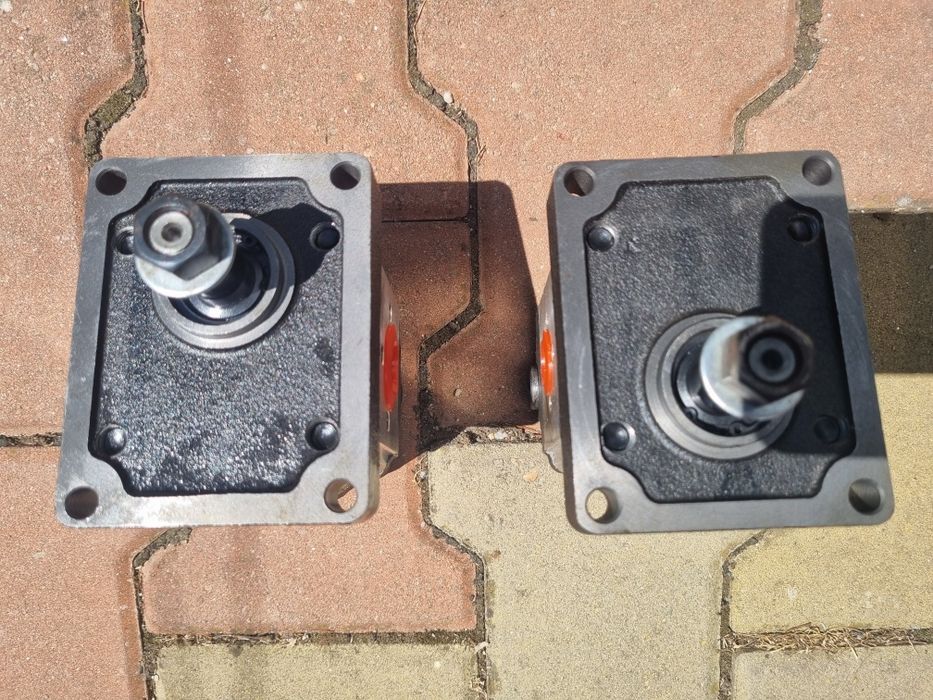 Pompa hidraulica PH113 stanga, dreapta cu supapa ,debit marit 220 bar