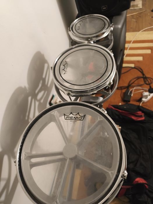 Vând urgent rototumuri (percuții) parrot cu fețe remo