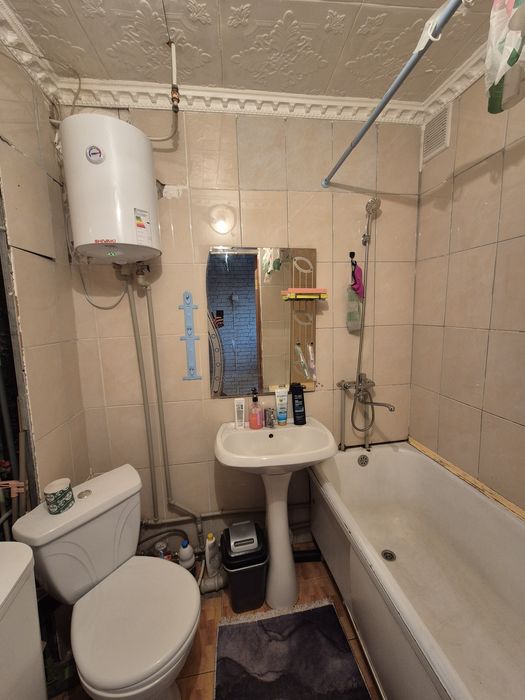 Екі бөлмелі үи сатылады