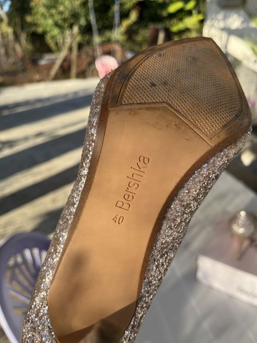 Брокатени обувки Bershka