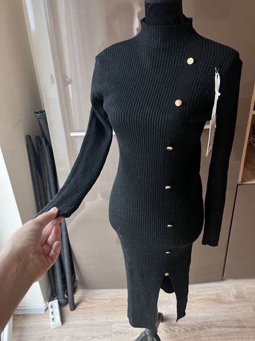 Rochie tricotata noua cu masturi aurii