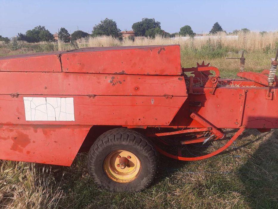 Продавам балировачка New Holland