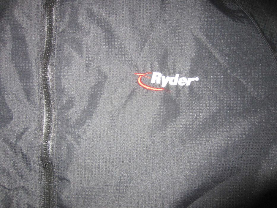 Geaca Regata Ryder,masura 50 (M), gluga in guler, stare f. buna.