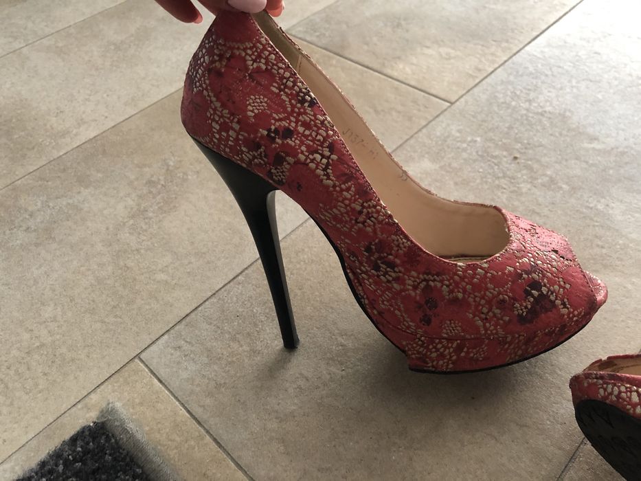 Дамски обувки