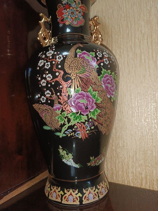 Китайская ваза павлин