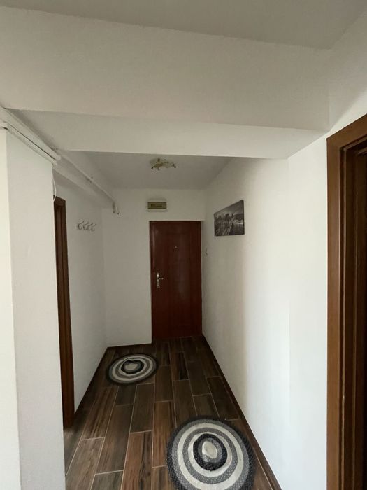 Inchiriez apartament cu 2 camere in Craiovita Noua