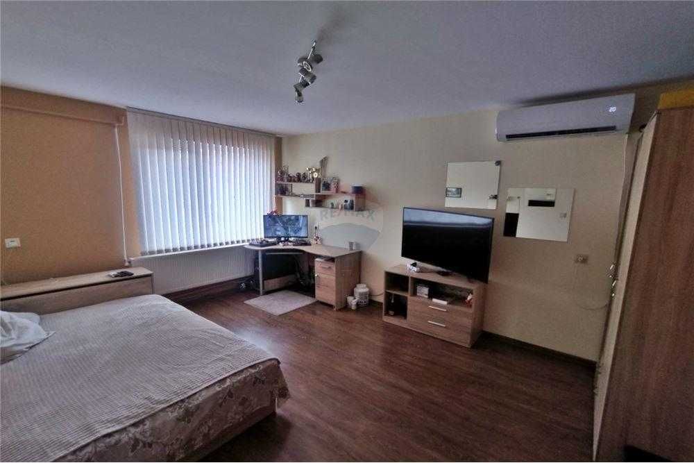 Продава се Етаж от къща в Велики Преслав - 95 кв.м за 641 €/кв.м - Снимка #9