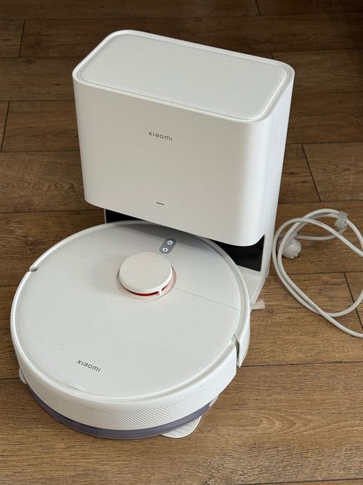 продам Робот пылесос xiaomi X10