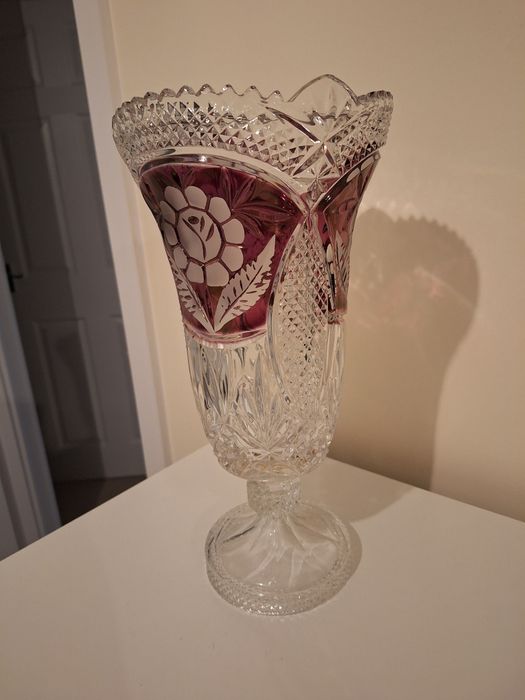 Красива масивна кристална ваза като НОВА