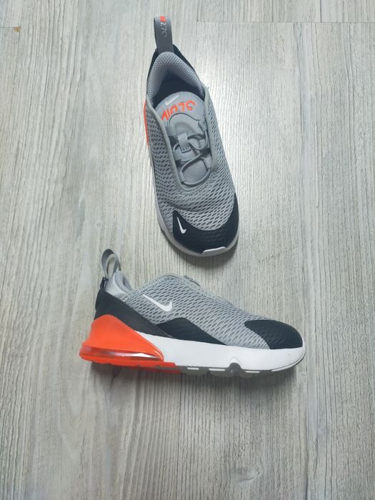 Vând adidași copii