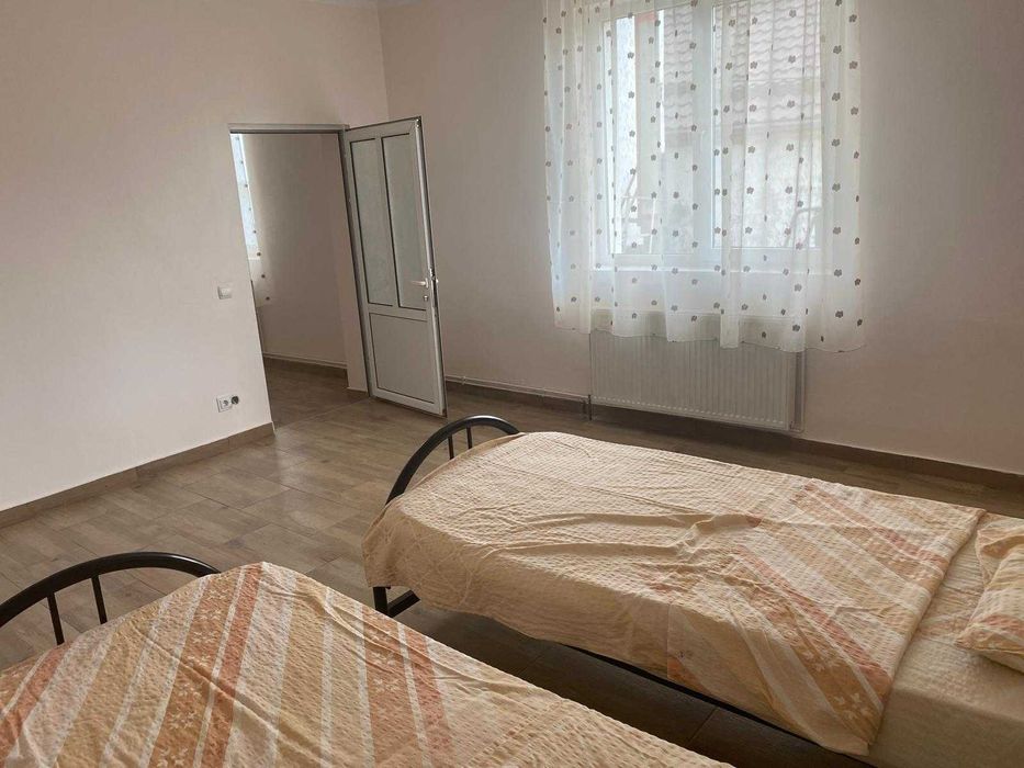 INCHIRIEZ apartament