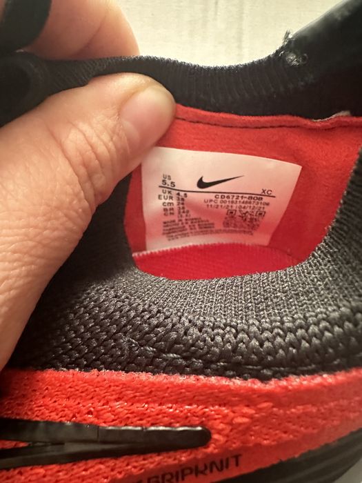 Продам бутсы красного цвета