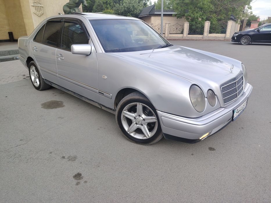 Продам Mercedes W210