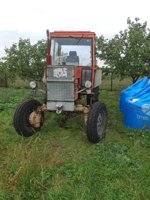 Трактор Болгар ТК 82 с предно.