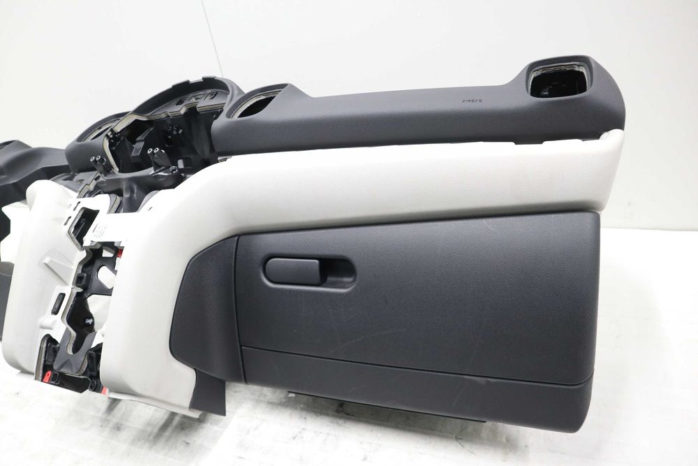 Арматурно табло МИНИ Кънтримен Ф60 MINI F60