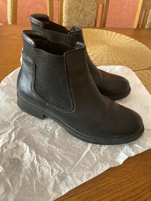 Кожаные сапожки челси