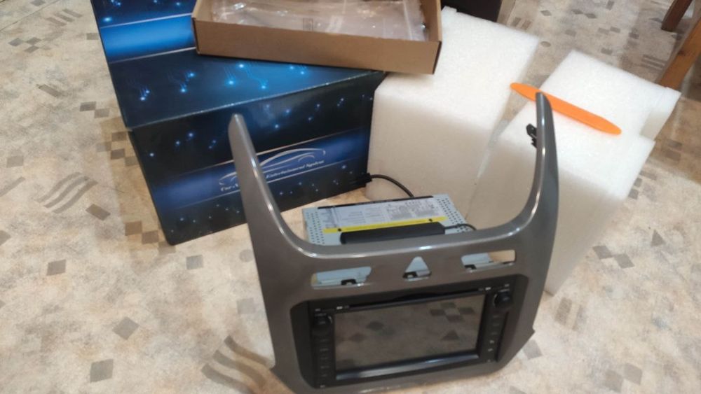 Продается автомагнитола на Android.