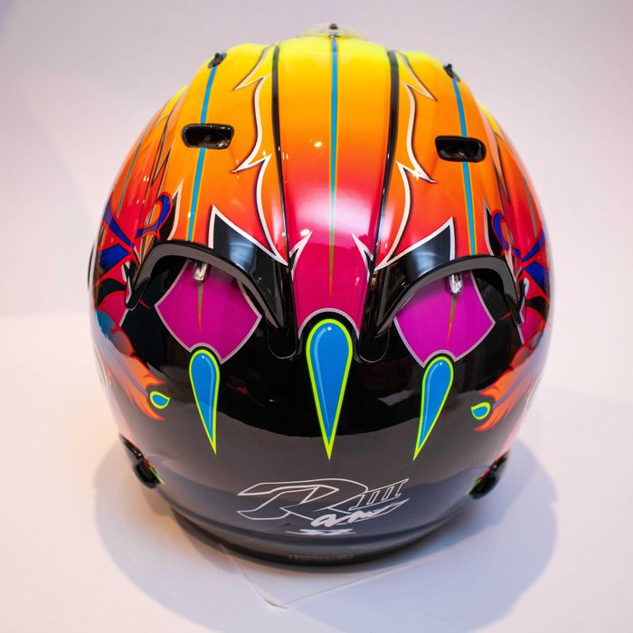 Каска за мотор пистов , скутер , ел. тротинетка др. ( Размер L 59-60 )