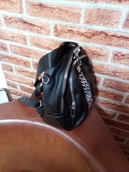 Rucsac negru tip geanta