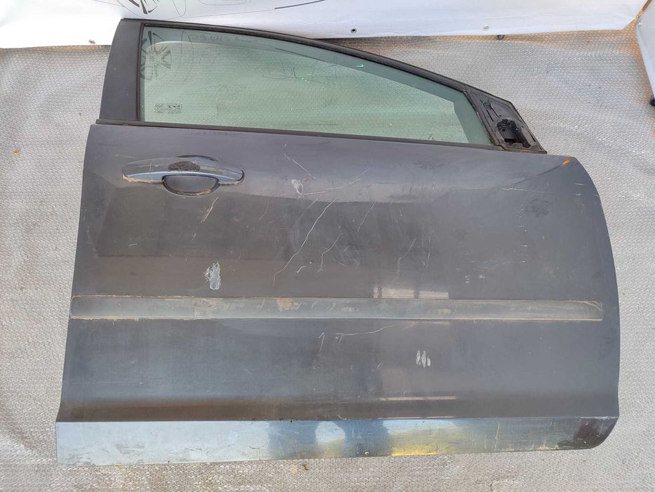Usa Fata Dreapta Ford Focus 2 Hatchback / Sedan / Break 2004–2010 COD OEM  1530171 (11B)