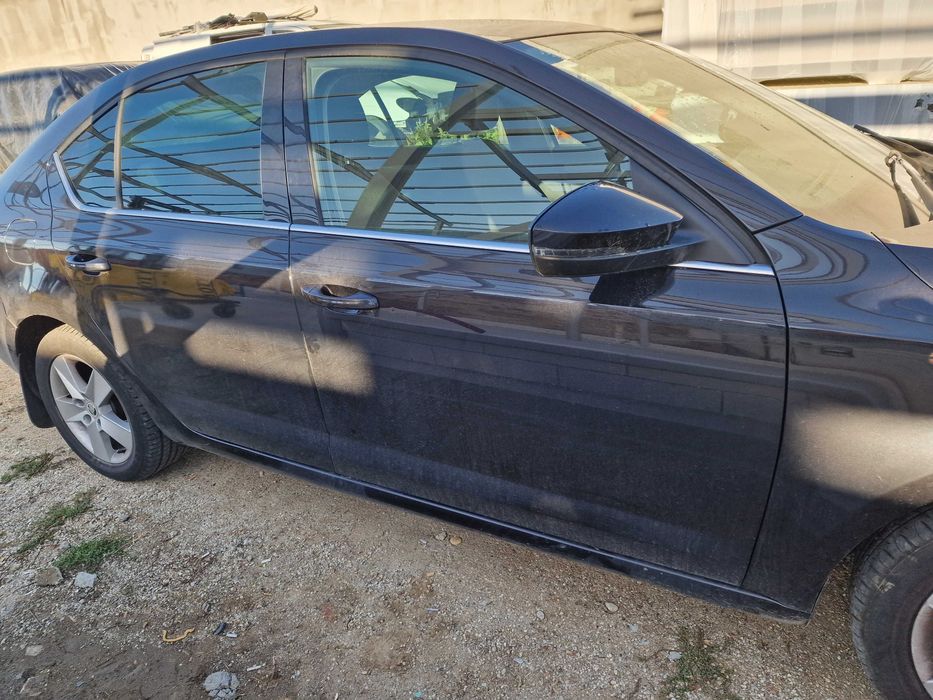Usa dreapta spate / portiera dreapta spate Skoda Octavia 3 LF9R negru