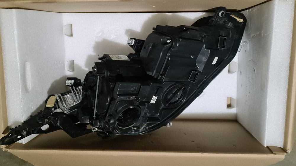 Far stanga volkswagen golf 8 full led