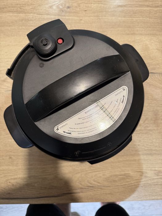 Мультиварка-скороварка Polaris — отличное состояние