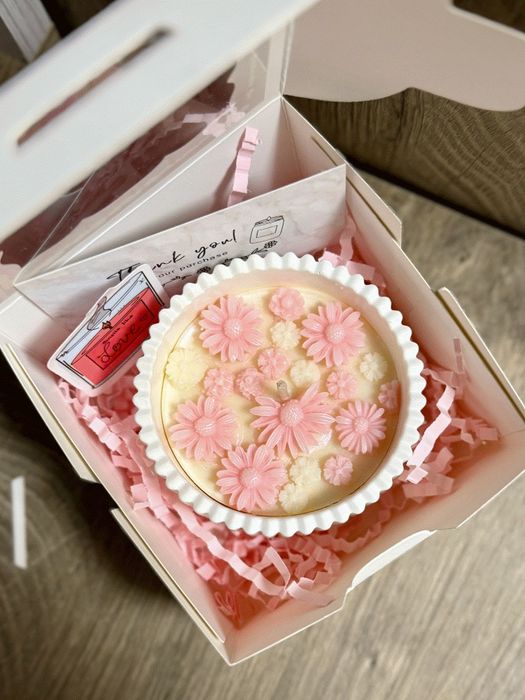 Соеви свещи с цветя