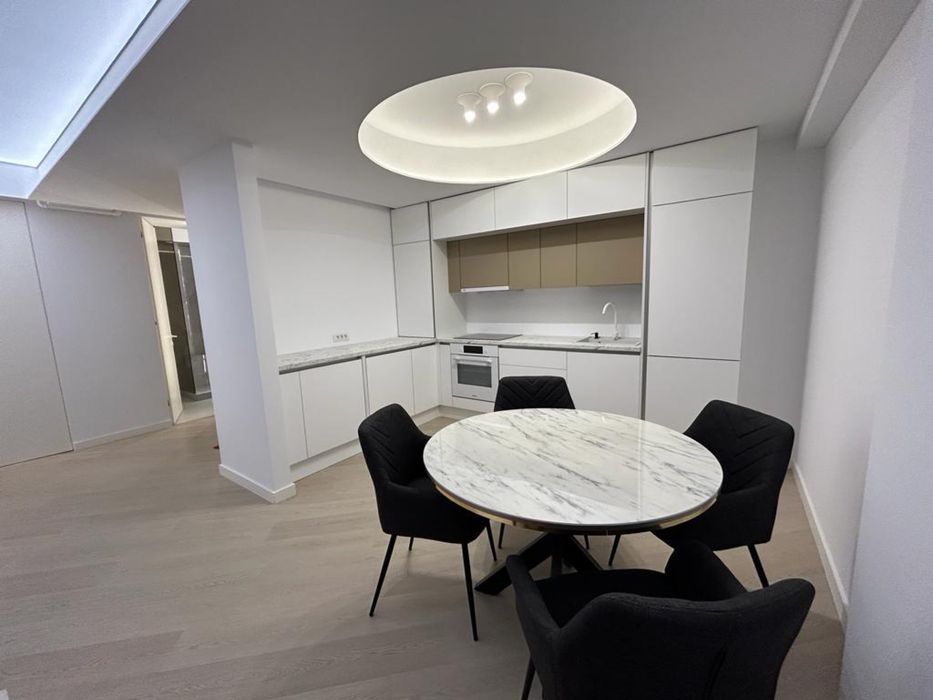 Apartament de inchiriat 3camere parcare subterana Cortina North Pipera