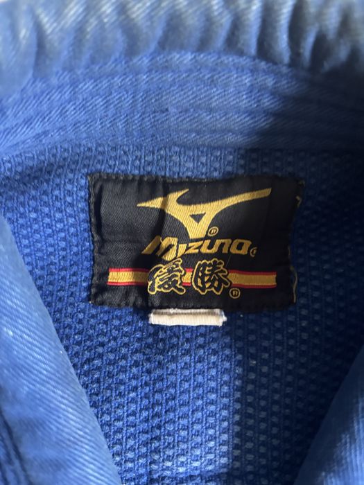 Продам кимоно оригинал размер 140 mizuno