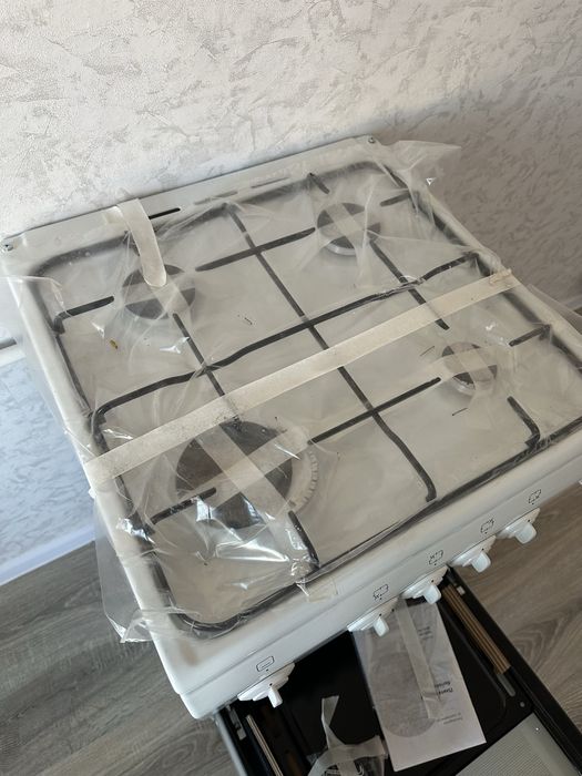 Продам газовую плиту
