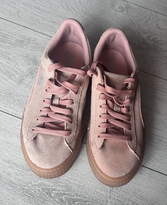 Adidasi puma piele intoarsa marime 38(potriviti pt un 37-37,5)