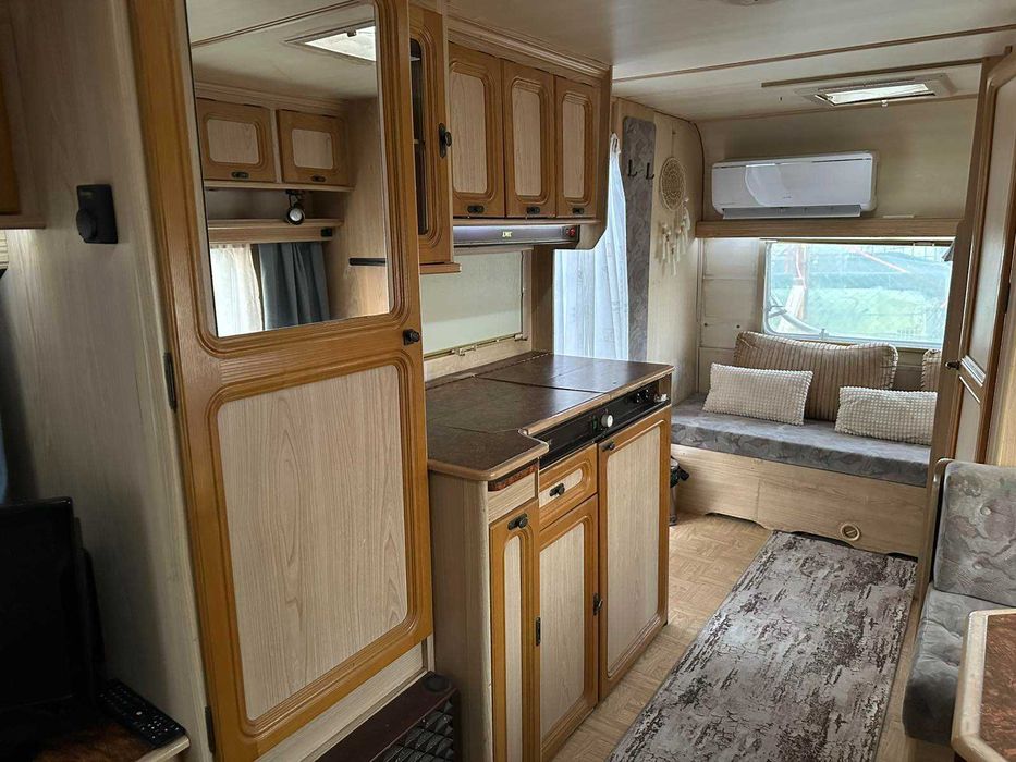 Каравана MUNSTERLAND( MLC) РЕГИСТРИРАНА, 4 спални места, климатик