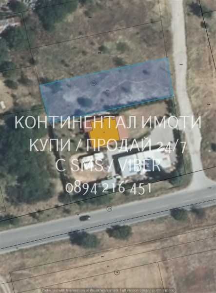 код 63091. Дворно място 830м2 до нови къщи, ток и вода