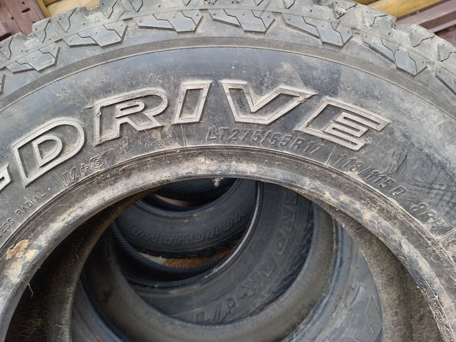 Продам Шины r17 б/ у