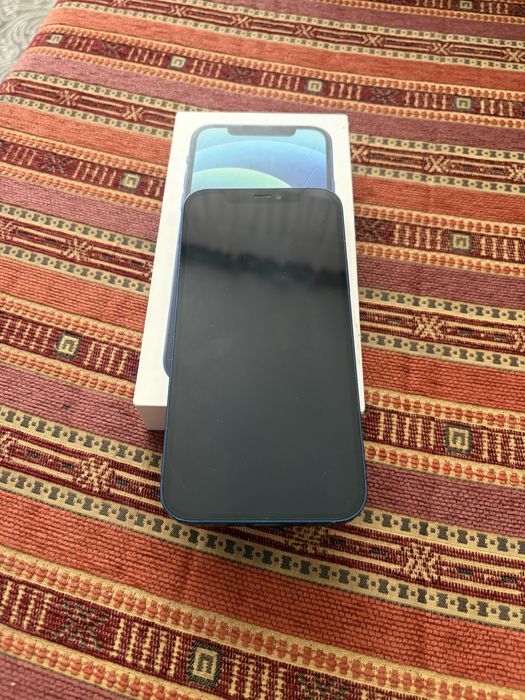 Продам iphone 12 в хорошем состоянии