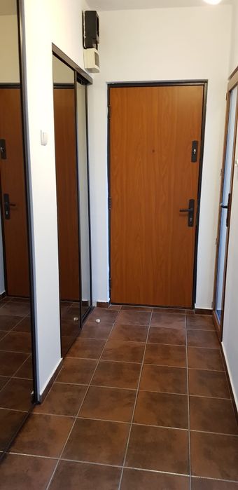 Inchiriere garsoniera Titan metrou