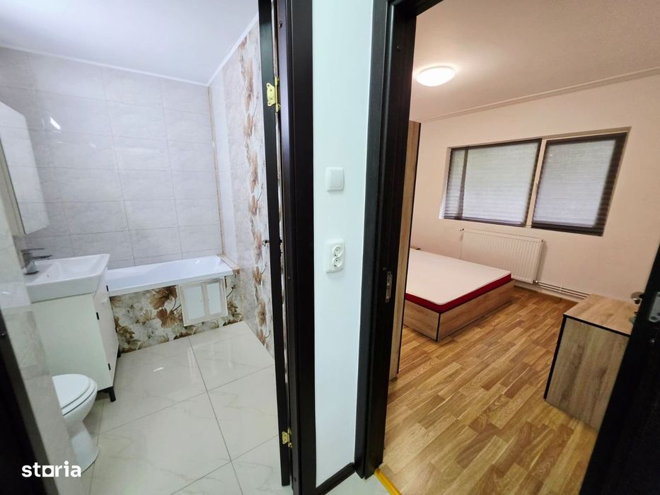 Apartament 3 camere de inchiriat, 9 Mai, 2 bai, beci
