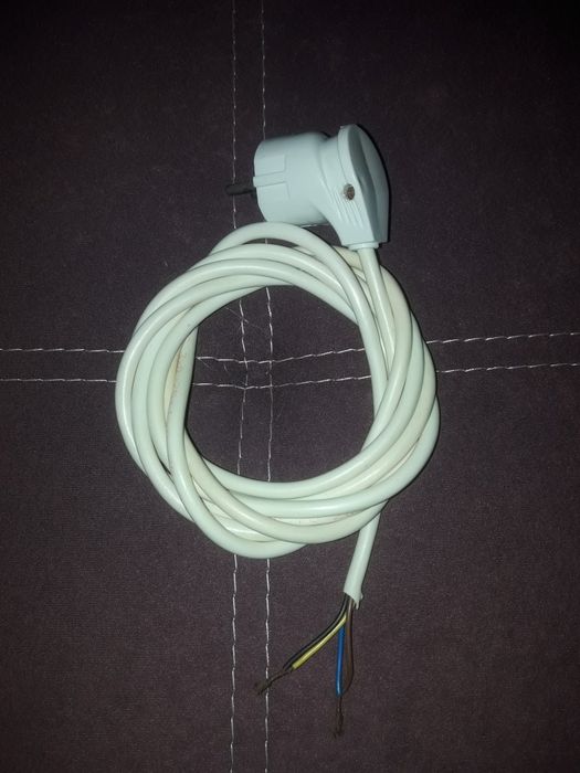 кабель усиленный с вилкой 2,5 метра