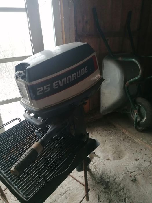 Motor de barca Evinrude 25