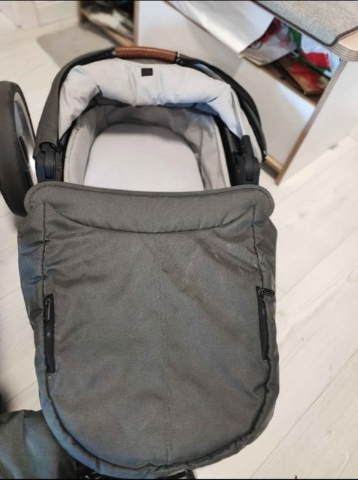 Cărucior 3 in 1 - Mutsy i2 parte sport si landou + scoica Cybex Aton5